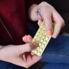 Le petit-fils de Lucien Neuwirth, qui a légalisé la pilule en France, appelle le gouvernement à refuser l'incinération de milliers de contraceptifs décidée par Trump