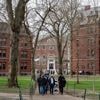 On vous résume le bras de fer entre Donald Trump et Harvard, symbole de l'offensive menée contre les universités américaines