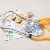 Als je na je 65ste start, kan de premie tot drie keer hoger liggen: dit moet je weten over je hospitalisatieverzekering bij uitdiensttreding