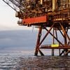Hoe vordert het weghalen van de olie- en gasplatforms op de Noordzee?