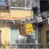 Cede il montacarichi, morti tre operai precipitati dal settimo piano