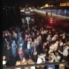 KIJK. Fans van Ed Sheeran laten drukke uittocht niet aan hun hart komen en zingen luidkeels op het Sint-Annaveer