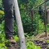 VIDÉO. Comment entretenir le sol de votre jardin après la pluie ?