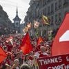 REPORTAGE. Euro 2025 : stades et fan zones remplis, audiences records... Malgré la défaite de sa Nati face à l'Espagne, la Suisse s'est prise au jeu du foot féminin