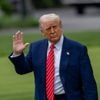 Droits de douane : Donald Trump signe le décret qui porte à 50% la surtaxe sur l'acier et l'aluminium
