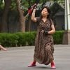 Fitness im Alter: Chinas Rentner trainieren mit Peitsche und Schwert