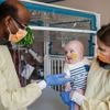 Un bébé américain soigné par une thérapie génique sur mesure, une première mondiale