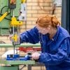 "Certaines situations sont délirantes" : ces questions qui se posent après la mort de cinq jeunes sur leur lieu de travail en deux mois