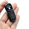 Franse politie zoekt naar mini-telefoons die zeer geliefd zijn bij gevangenen: 'Ze zijn zo groot als een aansteker'
