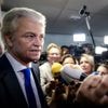 Wilders slikt dreigement na kort overleg niet in. ‘Nog een nachtje over slapen’