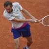 Roland-Garros 2025 : Medvedev perd le 1er set, Azarenka qualifiée sans perdre un jeu, la n°1 française Gracheva et Djokovic attendus, 10 Français en lice... Suivez la 3e journée