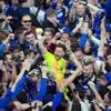 Uitzinnig HSV promoveert mede door goal van Reis eindelijk naar Bundesliga