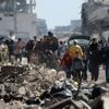 Guerre au Proche-Orient : à Gaza, cette mère de famille va d'hôpital en hôpital pour sauver sa fille malade