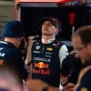 Verstappen betuigt alsnog spijt voor actie tegen Russell: 'Mocht niet gebeuren'