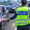 Erfolgreiche Klagen gegen Asylstopp : Ein Kampf, den Dobrindt nicht ewig kämpfen kann