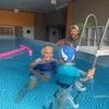 Les cours de natation dans la grande piscine temporaire de Sévigné, c’est tout l’été