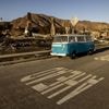 Volkswagen restaureert eenzaam busje dat bosbranden Californië overleefde