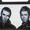 « Ils allaient bien finir par se reparler » : la reformation d’Oasis décryptée par leur biographe