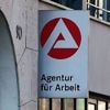 Im Vergleich zum Vorjahr: Arbeitslosenzahl steigt im April um 182.000