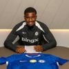 Chelsea plukt toptalent Hato weg bij Ajax - Zulte Waregem versterkt zich met Deense verdediger