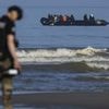 "Le risque d'une boucle sans fin" : à Calais, l'accord sur l'échange de migrants entre la France et le Royaume-Uni inquiète les associations