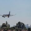 Aktien im Minus: Airlines leiten nach israelischem Angriff Flüge um