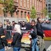 Rechtsrock und Deutschlandflaggen am Roten Rathaus: Rechtes Bündnis zieht durch die Berliner Innenstadt