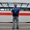 „Klimaschutz auf die Fahnen schreiben, aber Umweltbewusste verprellen“: Deutsche Bahn wegen Aus für Familienreservierung weiter unter Druck