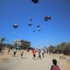 Insuffisant, cher, dangereux pour la population... Pourquoi le largage aérien d'aide humanitaire sur la bande de Gaza est critiqué par des ONG