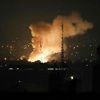 Explosionen und Rauchsäulen: Israelische Geschosse treffen Flughafen in Teheran