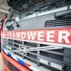 Brandweer blust zes autobranden in één straat in Stadskanaal