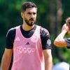 Ajax moet verdediger Sutalo enkele weken missen vanwege enkelblessure