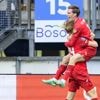 Langverwachte goals en zege Twente in Heerenveen, rood Brouwers na afloop