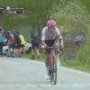 Carapaz valt aan op Montirolo, Del Toro, Yates en Bernal kunnen voorlopig niet mee