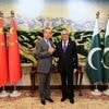 China and Pakistan foreign ministers agree to launch new economic corridor projects