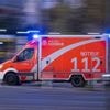 Tödlicher Unfall in Berlin-Mitte: Motorradfahrer balanciert auf dem Hinterrad – Senior tot
