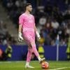 Annoncé au FC Barcelone, le gardien de l’Espanyol Joan Garcia ciblé par des tags insultants