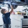 Werkstatt nimmt 300 Euro pro Stunde: Auto-Reparaturen werden zum Luxusgut