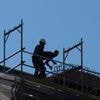 Mehr als 766 Millionen Euro Schaden: Was sich gegen Schwarzarbeit tun lässt...
