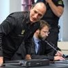 Duitse politie voert huiszoekingen uit bij verboden extreemrechtse organisatie: zelfverklaarde ‘koning van Duitse Rijk’ opgepakt