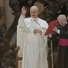"Lasst die Waffen schweigen!": Papst Leo XIV. bietet sich als Vermittler zwischen Kriegsparteien an