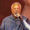 "Was für ein Glück ich habe": Tom Jones mit 85: "Der Tiger" faucht noch