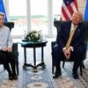 “Ik ben niet in een goede bui”: Von der Leyen zit samen met Trump, die kans op handelsdeal op “fiftyfifty” schat