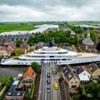 Gigajachten zijn een symbool van deze tijd, zegt journalist Evan Osnos. De superrijken trekken zich terug – en de rest heeft pech