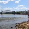 Niedrigwasser wegen Klimawandel : Umweltverband BUND hält Elbe als Güterverkehrsweg kaum mehr für nutzbar
