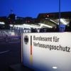 AfD-nahe Mitarbeiter beim Geheimdienst?: Verfassungsschutz darf über seine Extremisten schweigen