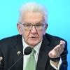 „Verstehe nicht, was die bei uns will“: Grünen-Politiker Kretschmann legt Nietzard Parteiaustritt nahe