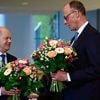 „Einige Überraschungen“: Merz äußert sich zu seiner schwierigen Wahl – und lobt Scholz für dessen Arbeit