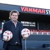 John Bes wil Almere City laten groeien, maar voelt zich soms geremd: ‘Willen is niet altijd kunnen’