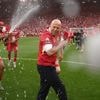 Kijk ook eens naar de overdreven aandacht voor voetbal